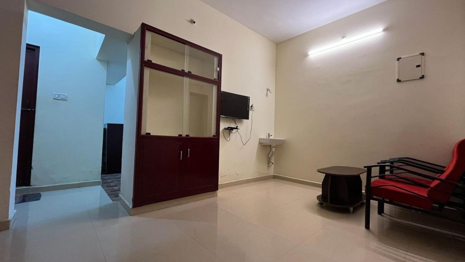 Shri Sai Balavany Residency Pondicherry Exterior photo